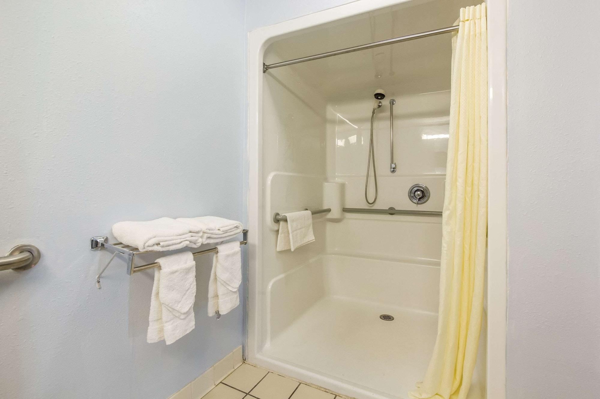 Econo Lodge Inn & Suites I-65 Brooks Ngoại thất bức ảnh